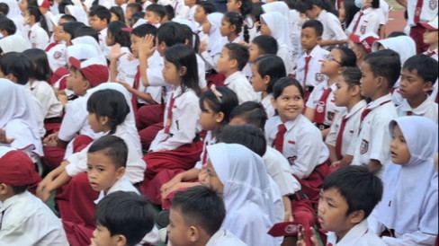 Mulai 7 September Seluruh Sekolah di Jakarta Belajar Jarak Jauh Imbas Abu Vulkanik