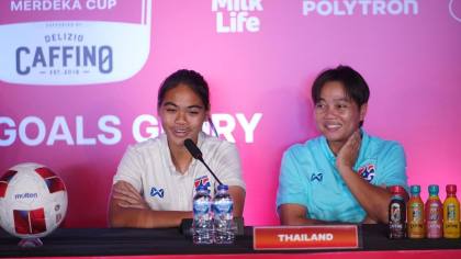 Kapten Thailand Terpesona Fans Indonesia: Saya Sayang Kalian