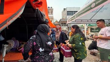 Kemensos Salurkan Bantuan untuk Korban Kebakaran di Gambir