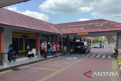 Bandara Hanandjoeddin batalkan penerbangan dampak erupsi Anak Krakatau