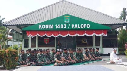 Prajurit Kodim 1403/Palopo Khusyuk Salat Istisqa, Berharap Hujan Turun