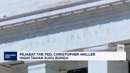 Video: Gubernur The Fed Waller Mau Tahan Suku Bunga
