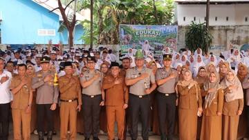 Green Policing Goes to School, Kapolres Kampar Ajak Siswa Tanam Pohon