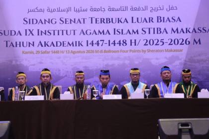 IAI STIBA Makassar Wisuda 420 Sarjana, Angkatan Perdana Pendidikan Bahasa Arab Resmi Dikukuhkan