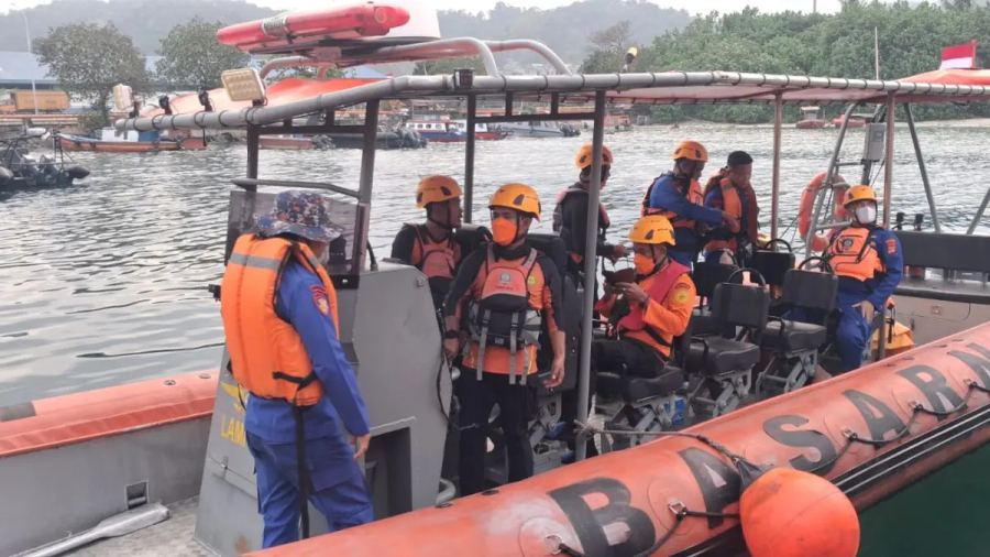 Temuan Helm, Jeriken, Life Jacket Tak Terkait Jurnalis yang Hilang di Selat Sunda