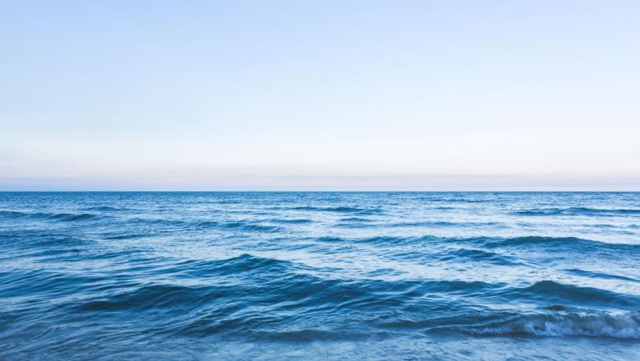 Perubahan Besar Terjadi di Laut, Kebakaran dan Badai di Mana-Mana