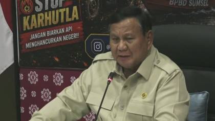 Tiba di Palembang, Prabowo Langsung Gelar Rapat Tangani Karhutla