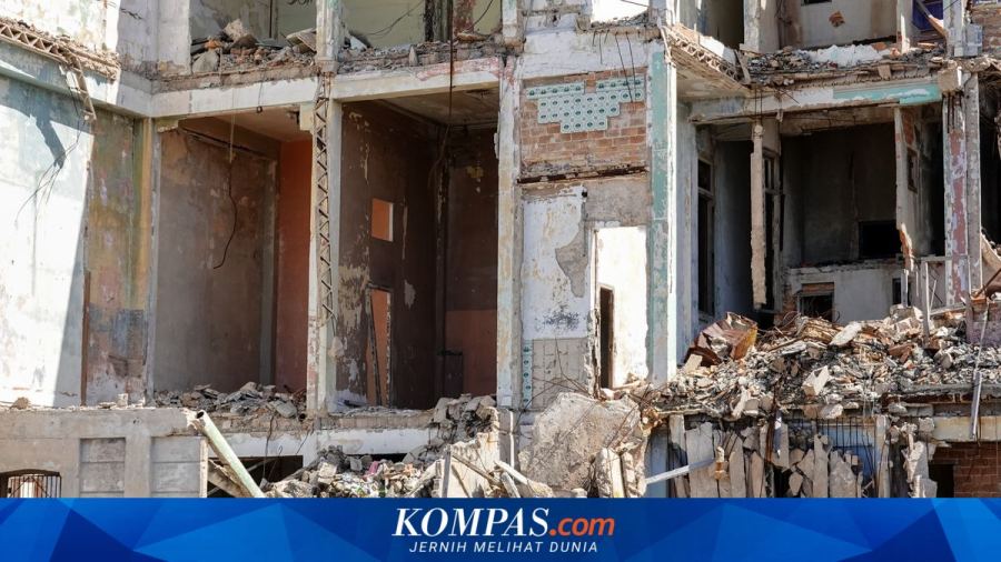 Gedung Asrama 5 Lantai Roboh, 3 Orang Tewas, Puluhan Mahasiswa Terjebak