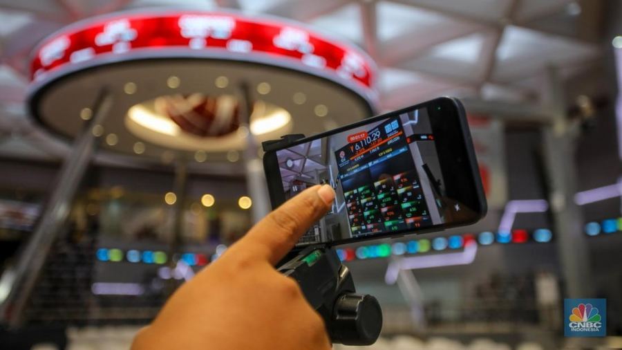 Terperosok di Akhir Sesi, IHSG Ditutup Koreksi Tipis