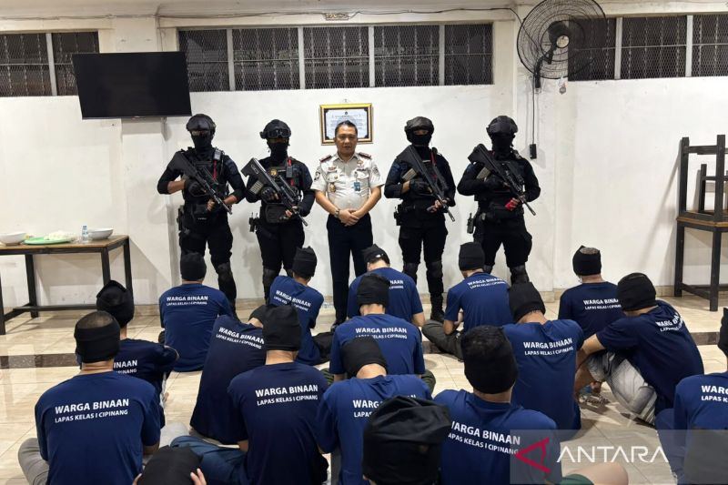 Lapas Cipinang pindahkan 87 narapidana risiko tinggi ke Nusakambangan