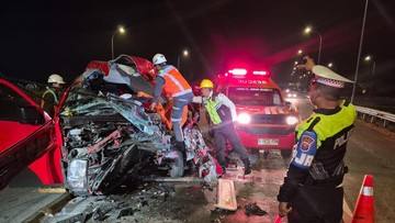 Kecelakaan Maut di Tol Jombang-Mojokerto, 4 Tewas 7 Luka