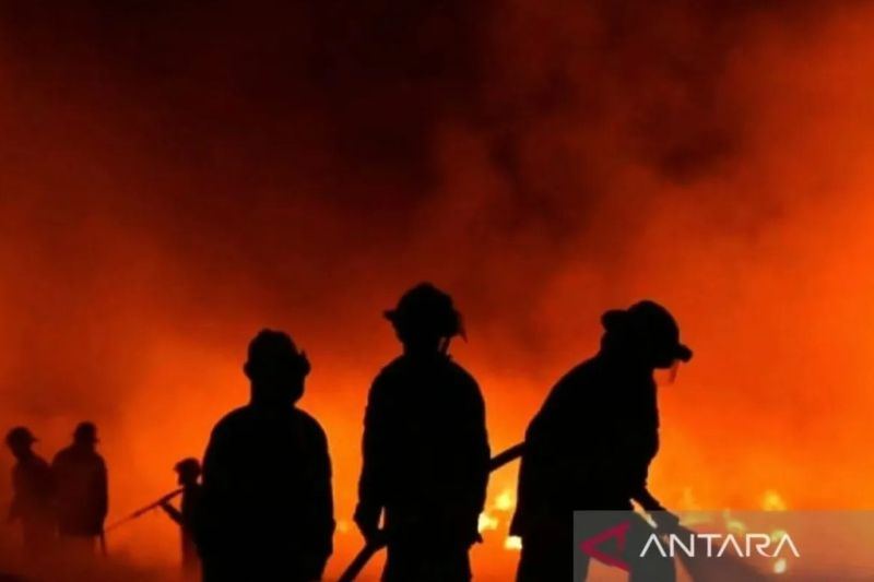 Kebakaran rumah di Kebon Melati masih merambat, 22 unit dikerahkan