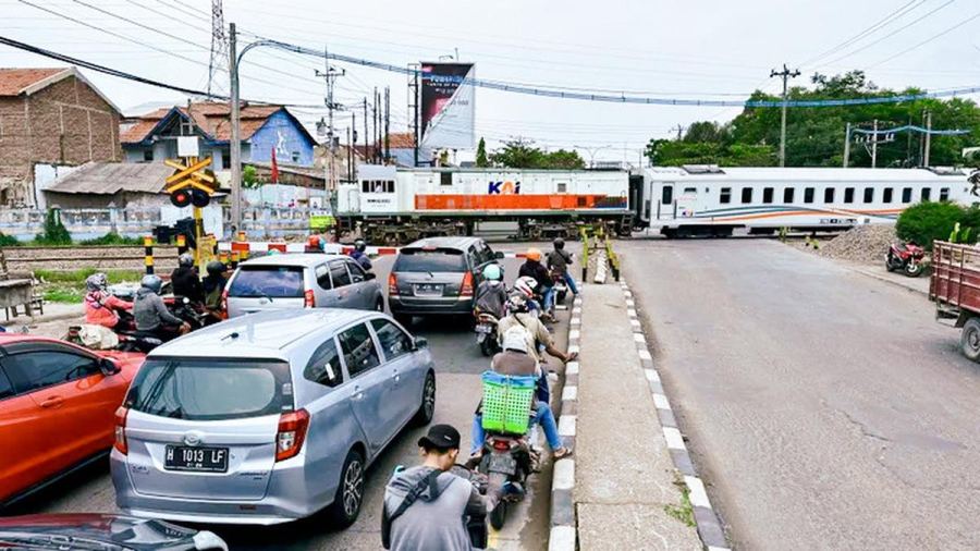43 Titik Perlintasan Kereta Api Sebidang Berisiko Tinggi Kecelakaan