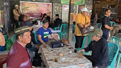 35 Rombongan PCNU Pinrang Berangkat ke Jombang Hadiri Muktamar, Peserta Penggembira Naik Kapal Laut