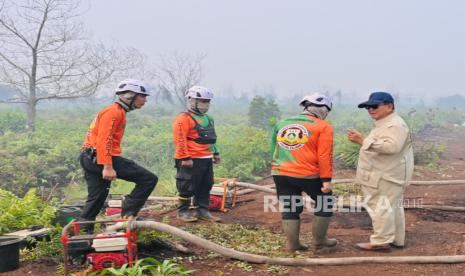 Bakom Tegaskan Pemerintah Terus Tangani Karhutla di Tengah Agenda Luar Negeri Presiden