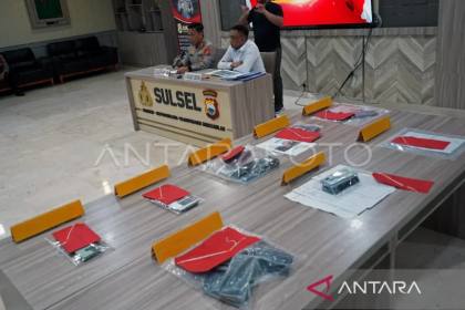 Polda Sulsel ungkap 22 tersangka di balik 11 modus penipuan daring