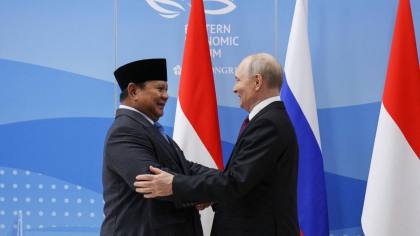 Putin Tawarkan Kapal Pengolahan Ikan Canggih 120 Meter kepada Prabowo