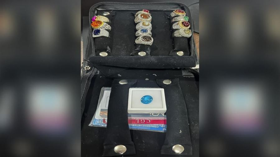 Kejagung Sita Jam Mewah Hingga Uang Tunai Asing Milik Dadan Hindayana