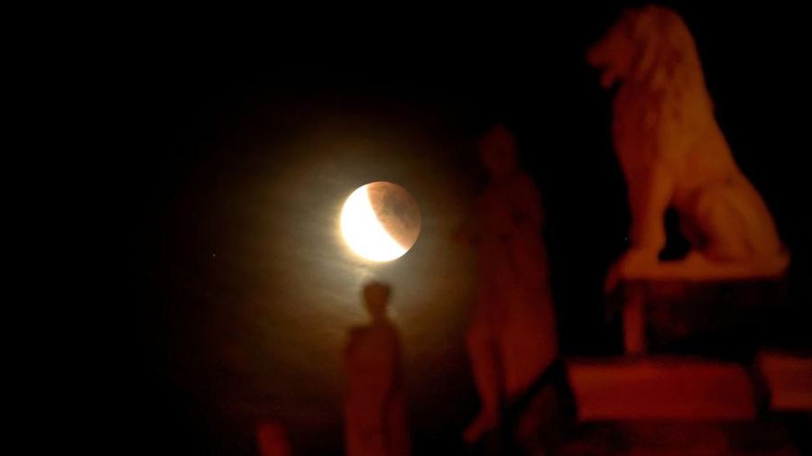 Cara Menyaksikan Gerhana Bulan Sebagian 28 Agustus