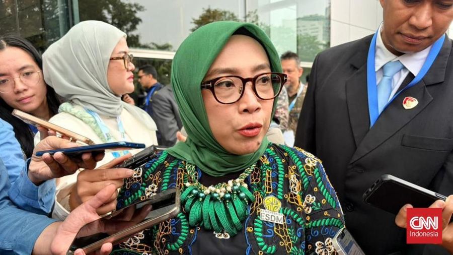 ESDM Sebut PLTS 100 GWp Berpotensi Ciptakan 5,5 Juta Lapangan Kerja