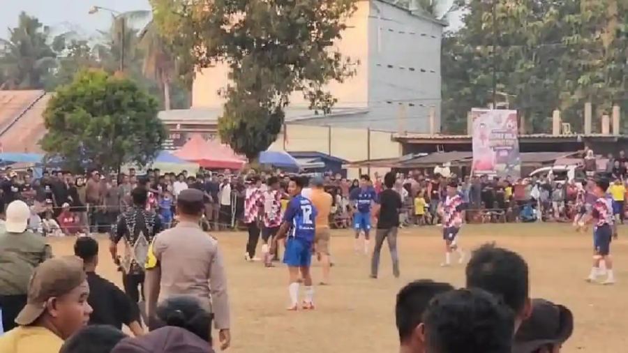 Ricuh Penalti Menit Akhir, Laga Polipolia vs Ladongi di Bupati Cup II Kolaka Timur 2026 Terhenti