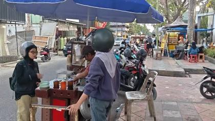 Penggunaan QRIS Makin Meningkat, Pedagang Somay di Pinrang Jadikan Tabungan