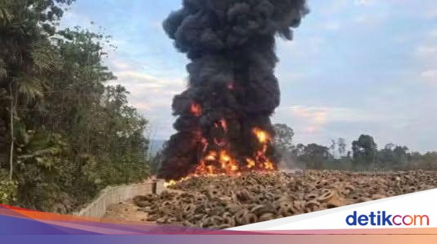 Tumpukan Ban Bekas di IWIP Halteng Terbakar, Polisi-Damkar Masih Padamkan