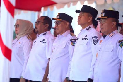 Plt Bupati Koltim Hadiri Apel Siaga Karhutla dan Kekeringan Sultra | LPP RRI