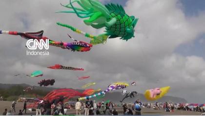 Festival Layang-layang Hiasi Keindahan Pantai Parangkusumo Yogyakarta