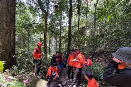 Tim SAR evakuasi tujuh pendaki dari Gunung Nokolalaki Sulawesi Tengah