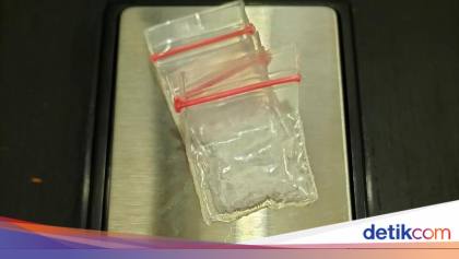 Warga Temukan Bungkusan Diduga Sabu di Toilet Masjid Raya Bulukumba