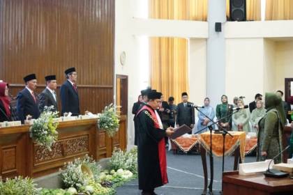 Riyin Nur Asiyah resmi jabat Ketua DPRD Magetan