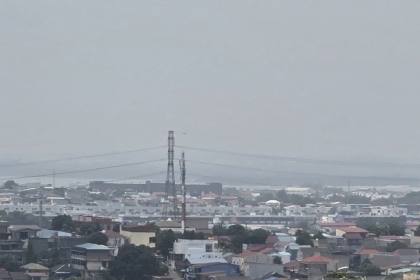 BMKG laporkan jarak pandang di Batam berkurang imbas asap titik api