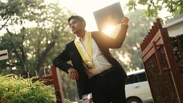 Tips Lulus 3,5 Tahun ala Stanley, Wisudawan UGM yang Kaji Pelarangan Impor Baju Bekas