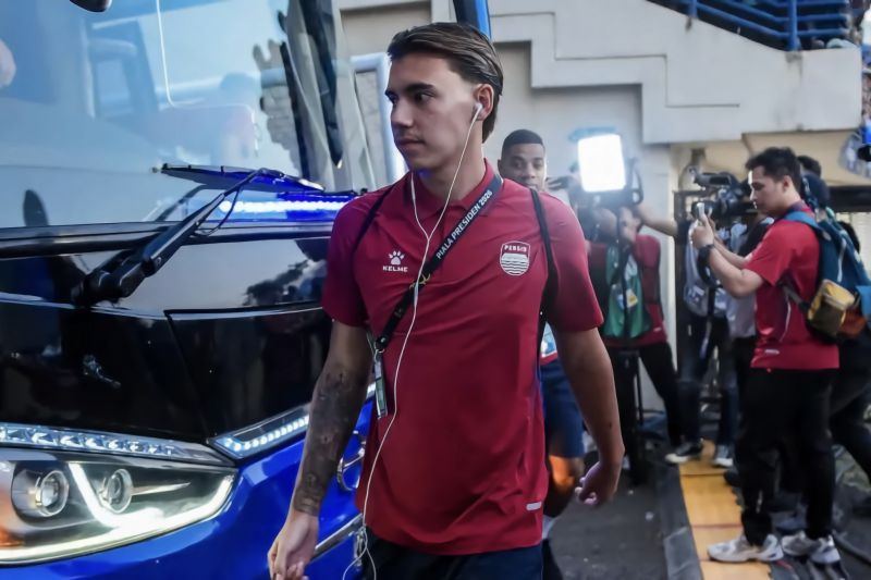 Persib Bandung pinjamkan bek Dion Markx ke Persita Tanggerang