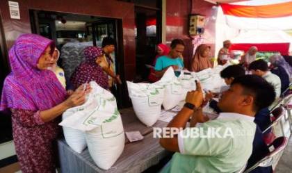 Kemensos Mulai Keluarkan Penerima PKH dan Sembako dari Desil 5-10