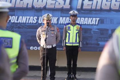 Dirlantas Polda Sultra Pimpin Upacara Kenaikan Pangkat Personel | LPP RRI