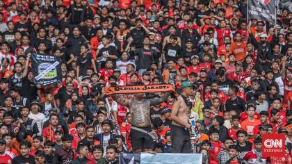 Persija vs Persib Dibanjiri 58.961 Penonton di SUGBK