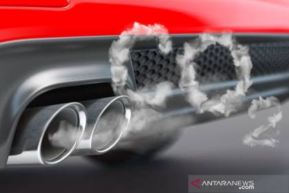 Knalpot motor mengeluarkan asap putih? Ini penyebabnya