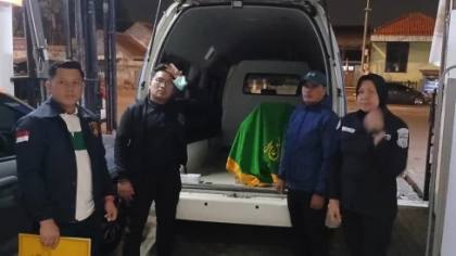 Jenazah Korban Pembunuhan yang Dibuang dalam Kardus di Bandung Dibawa Pulang ke Lampung