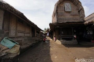 Sejarah Dusun Sade, Kampung Adat Penjaga Tradisi Sasak yang Habis Terbakar
