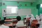 Kunci Jawaban Bahasa Indonesia Kelas 11 Halaman 56 Edisi Revisi Aktivitas 2.1