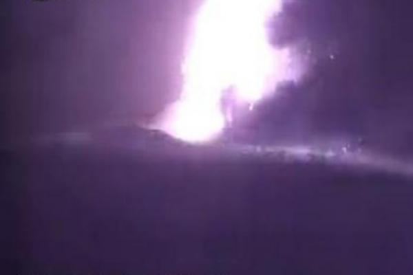 Gunung Anak Krakatau Erupsi, Semburkan Air Mancur Lava