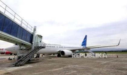 Alami Pecah Ban, Pesawat Garuda Berhasil Mendarat Selamat di Bandara Sultan Hasanuddin