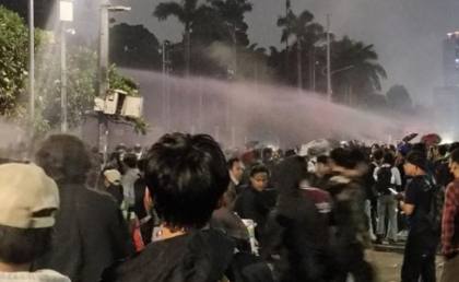 Demo Ricuh di Jakarta : 1 Meninggal, 322 Orang Ditangkap Polisi, Ada 160 Anak Dibawah Umur