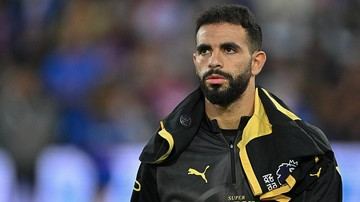 Dear Fans, Bukannya MU Tak Usaha Beli Bek Kiri