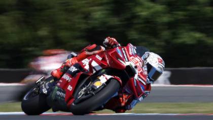 Hasil Sprint Race MotoGP Aragon: Salip Bezzecchi, Marc Marquez Juara