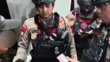 Sendirian di Pinggir Jembatan, Pria di Depok Ini Dapat Bantuan Khusus Polisi