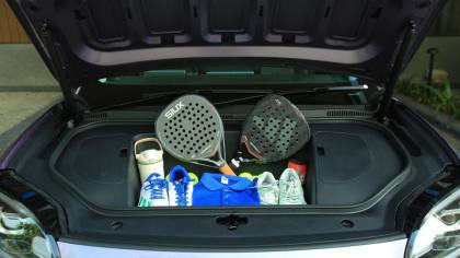 5 Fitur Compact EV yang Benar-benar Kepakai Tiap Hari