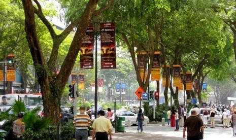 Tiga Prajurit TNI Ledakkan Orchard Road, Jantung Kota Singapura Lumpuh